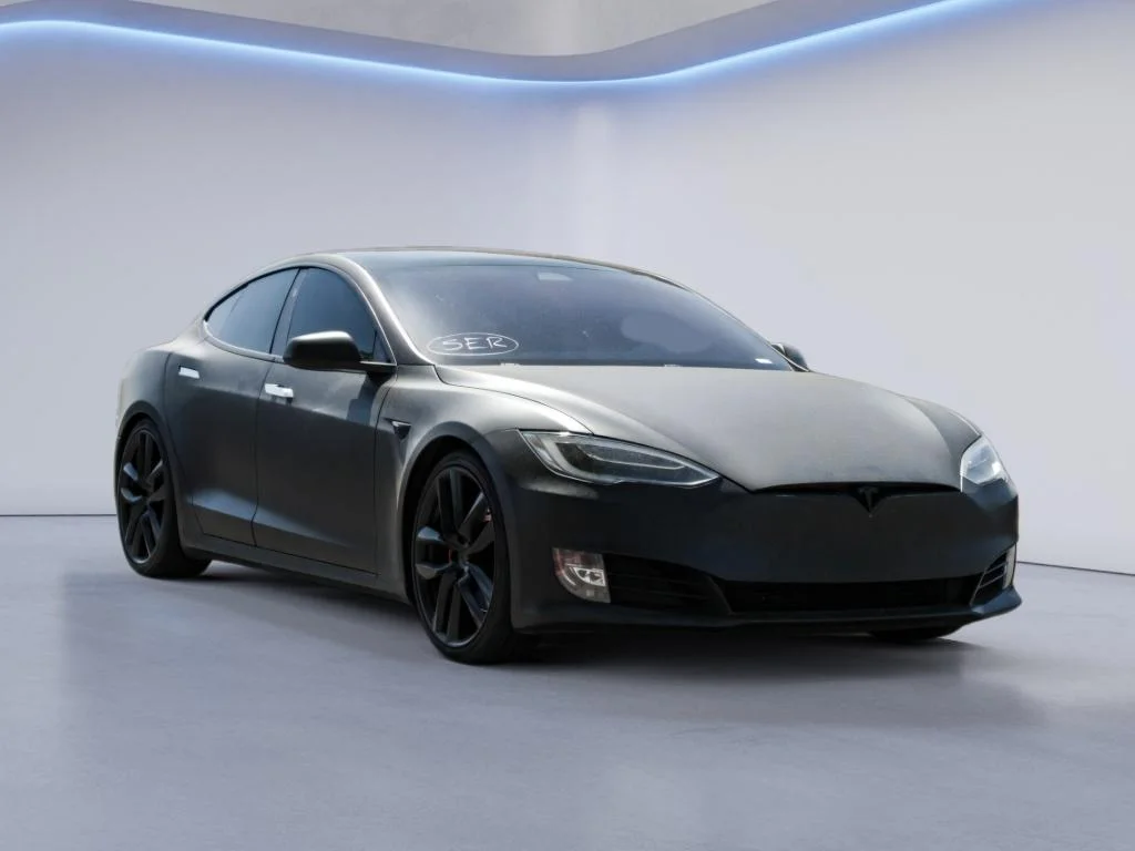 Used 2018 Solid Black Tesla P100D image 3