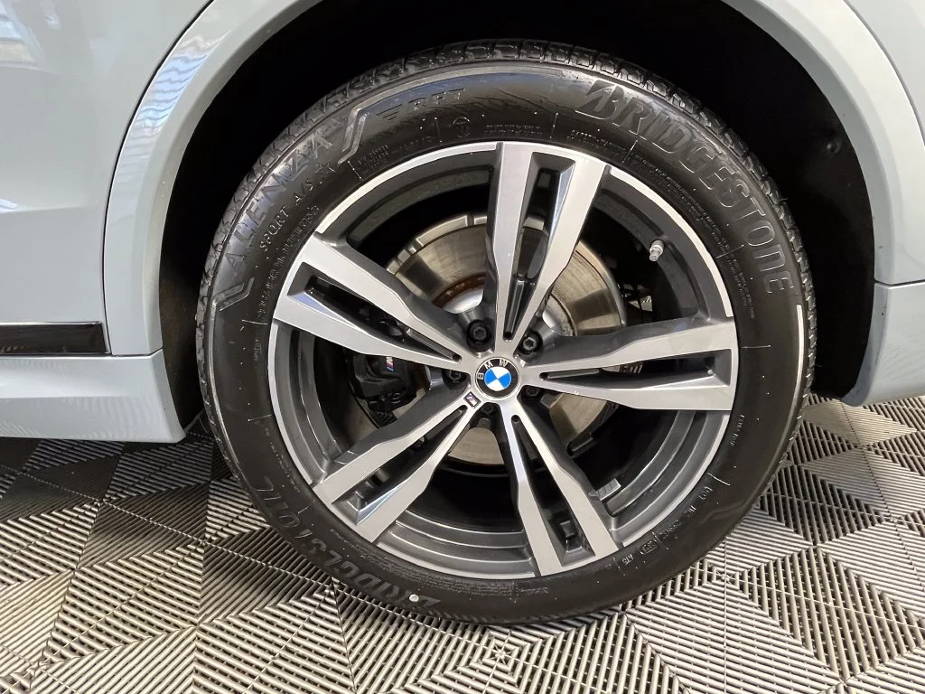 Used 2024 Gray Metallic BMW xDrive40i image 15