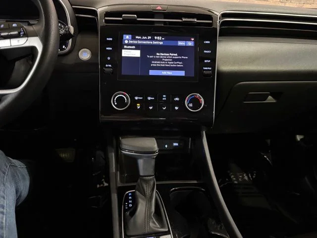 Used 2023 White Pearl Hyundai SEL image 20