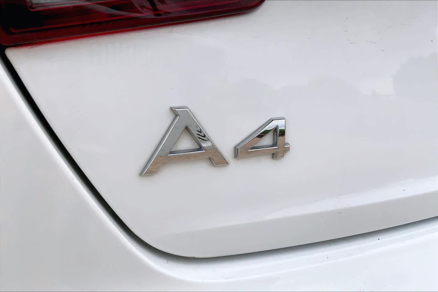 Used 2018 Glacier White Metallic Audi Premium image 59