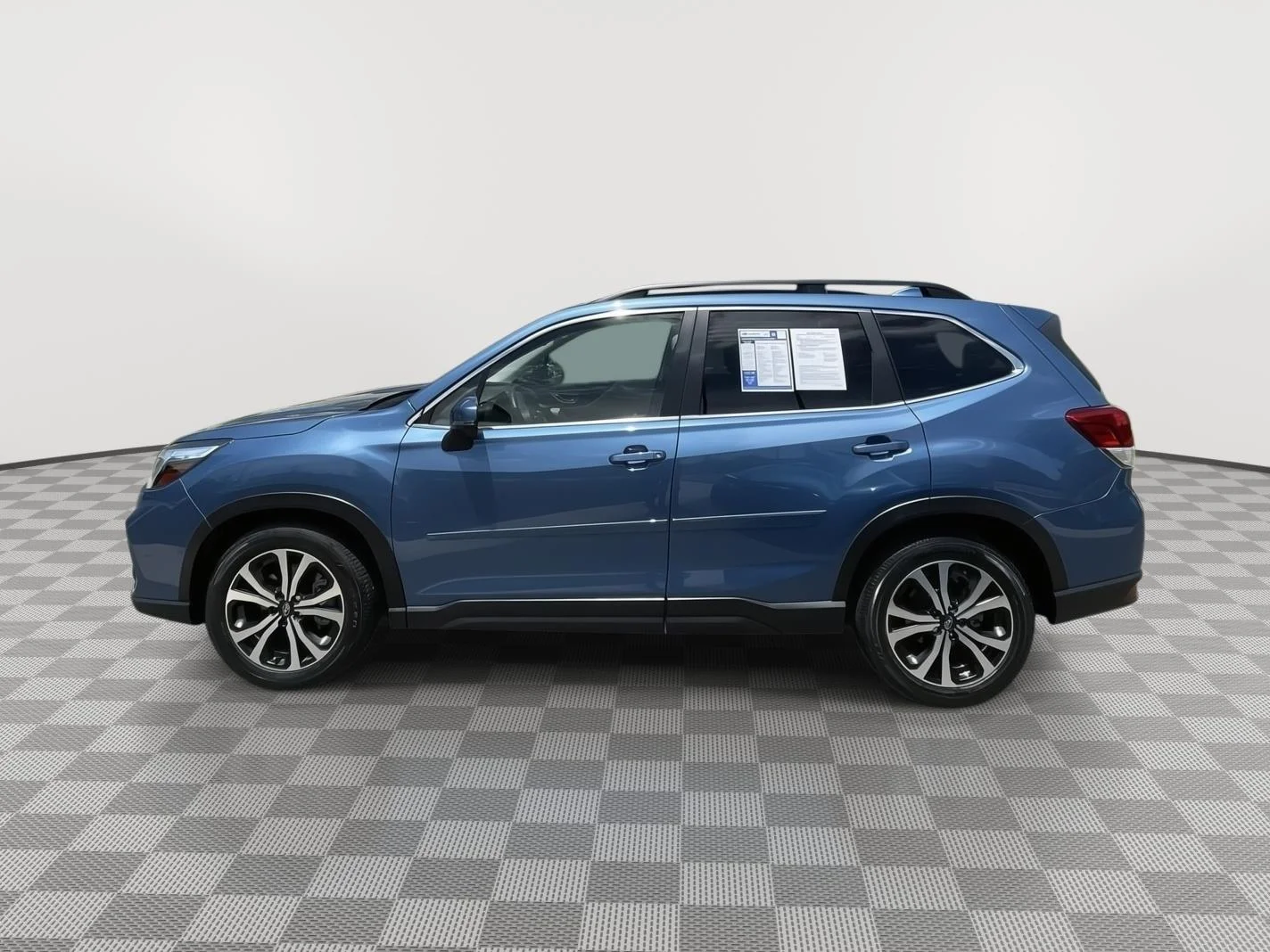 Used 2020 Horizon Blue Pearl Subaru Limited image 12