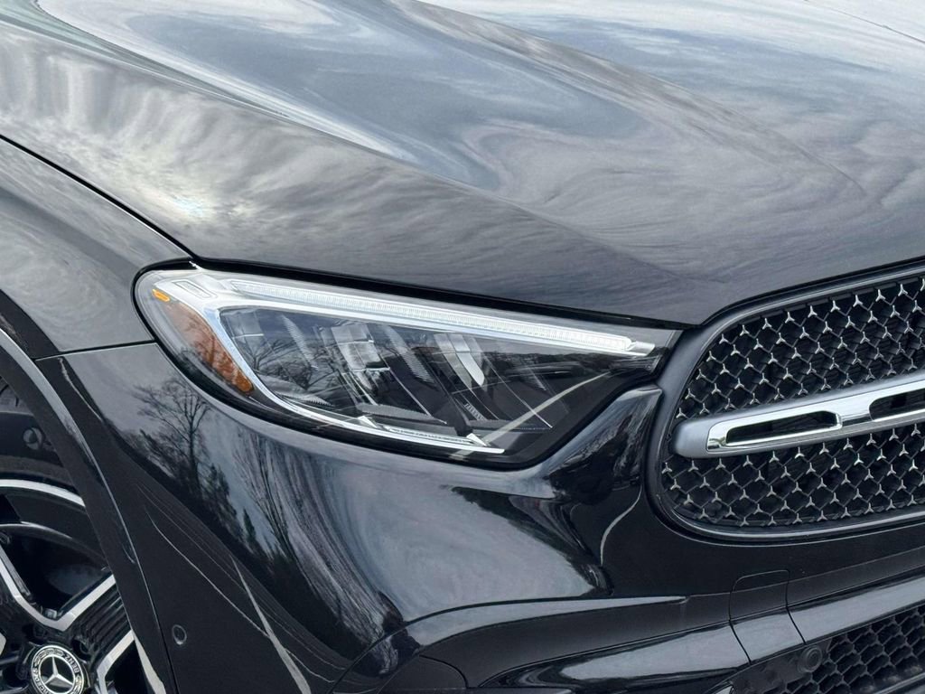 New 2026 Black Mercedes-Benz GLC 300 image 14