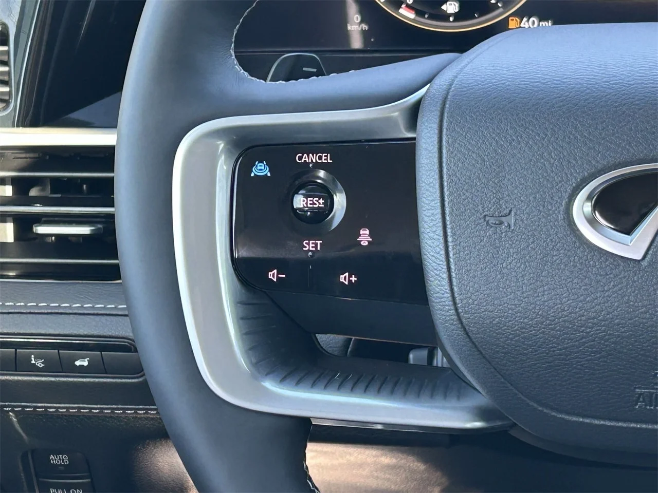 2026 INFINITI QX80 Luxe - Photo 26