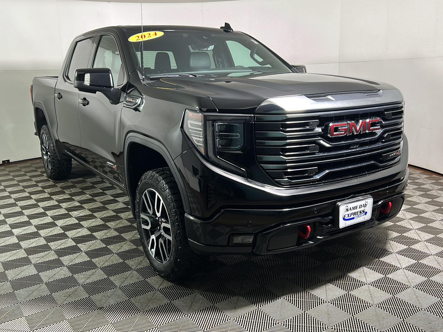 Used 2024 Onyx Black GMC AT4 image 4