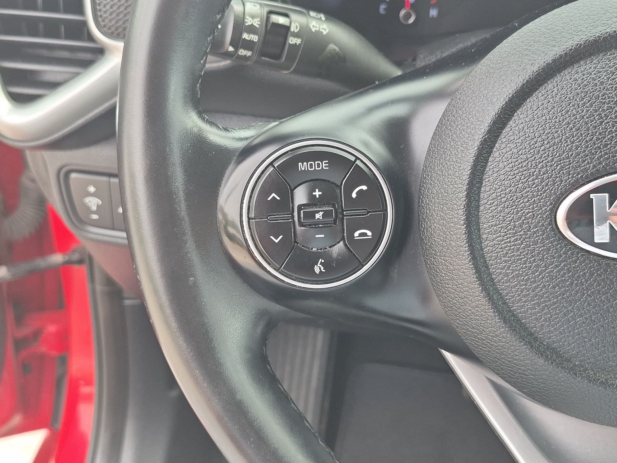 Used 2020 Inferno Red Kia GT-Line image 17