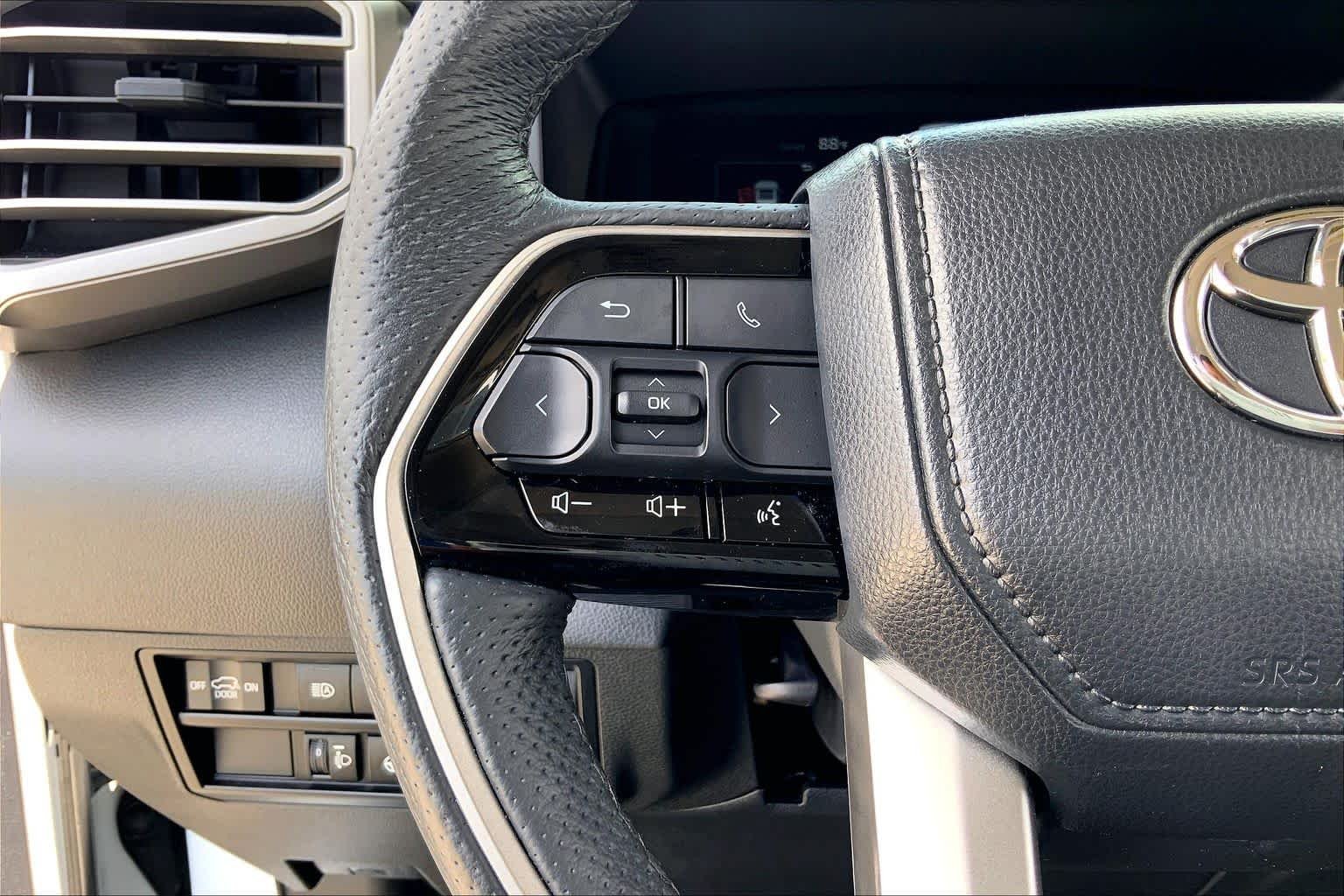 Used 2023 Wind Chill Pearl Toyota Limited image 23