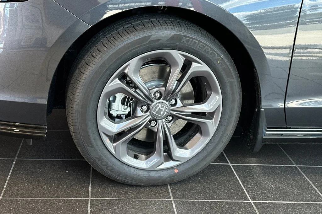 New 2026 Meteorite Gray Metallic Honda EX-L image 31