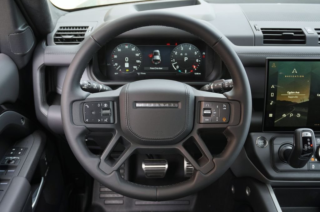 New 2026 Santorini Black Land Rover X image 17