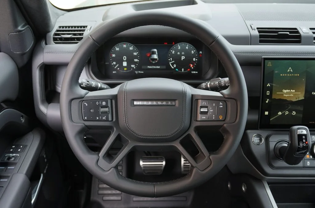 New 2026 Santorini Black Land Rover X image 18