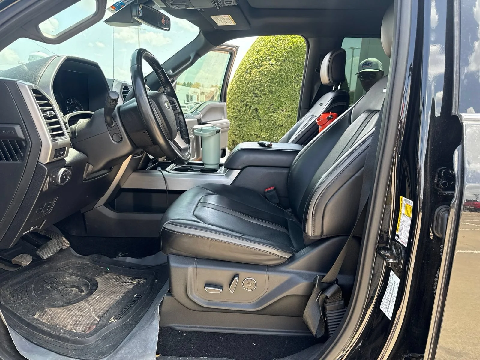 Used 2019 Black Ford Platinum image 18