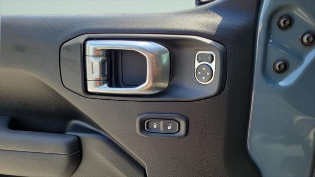 New 2026 Anvil Clear-Coat Exterior Paint Jeep Sport S image 23