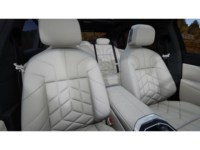 New 2026 Tanzanite Blue II Metallic BMW 740i xDrive image 11