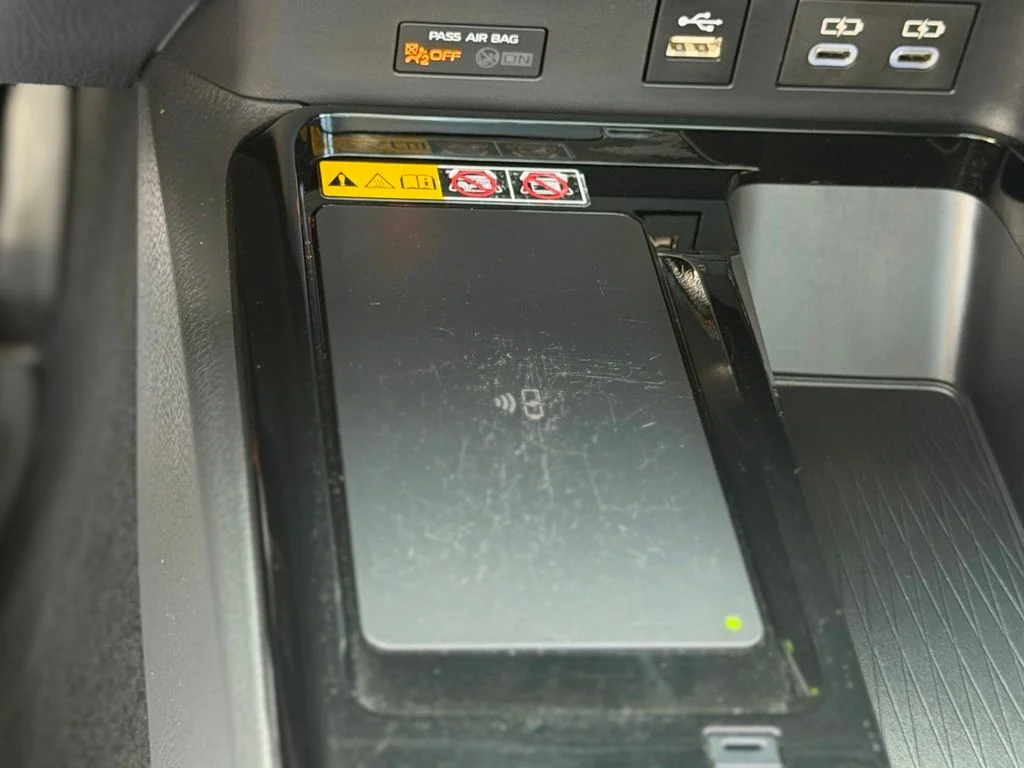 Used 2025  Toyota XLE image 18