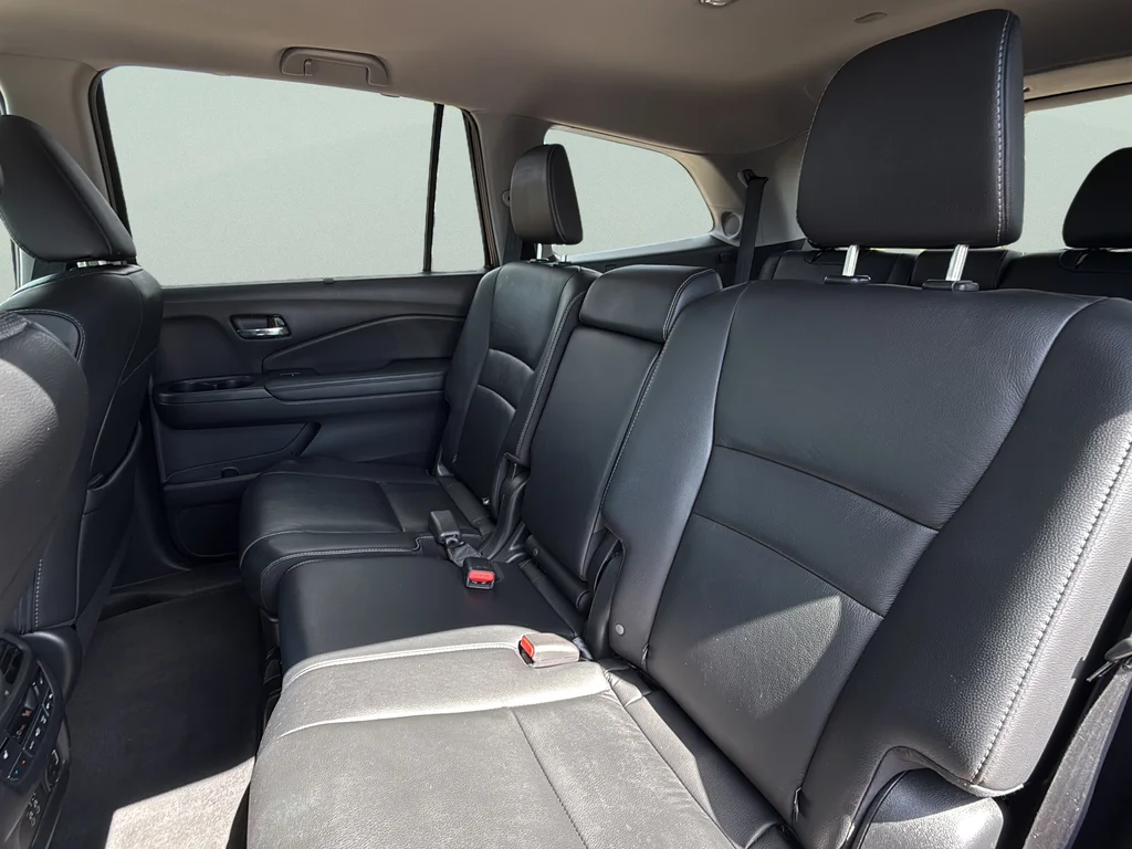 Used 2019 Red Honda Touring image 29