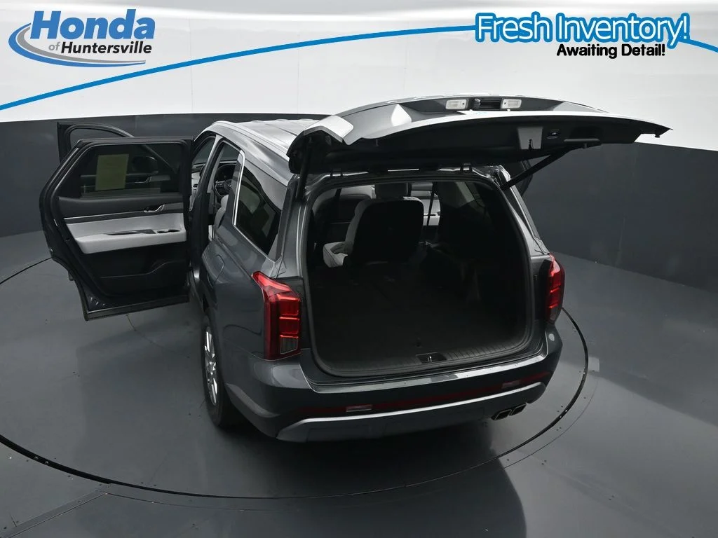 Used 2025 Graphite Hyundai SEL image 35