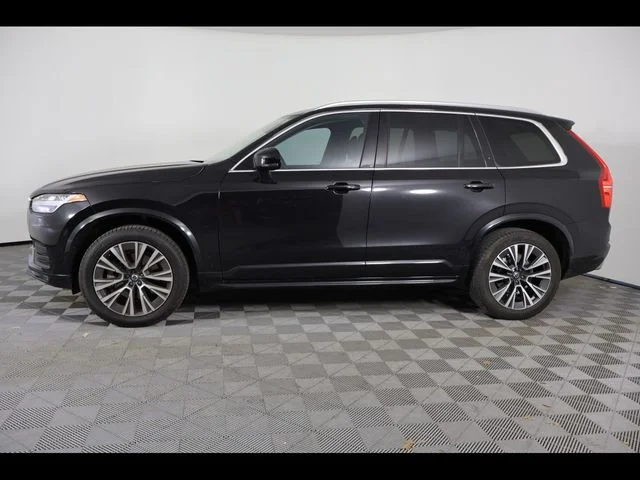 Used 2021 Black Volvo T6 Momentum image 2