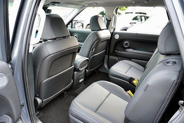 New 2026 Gray Hyundai SEL Premium AWD image 22