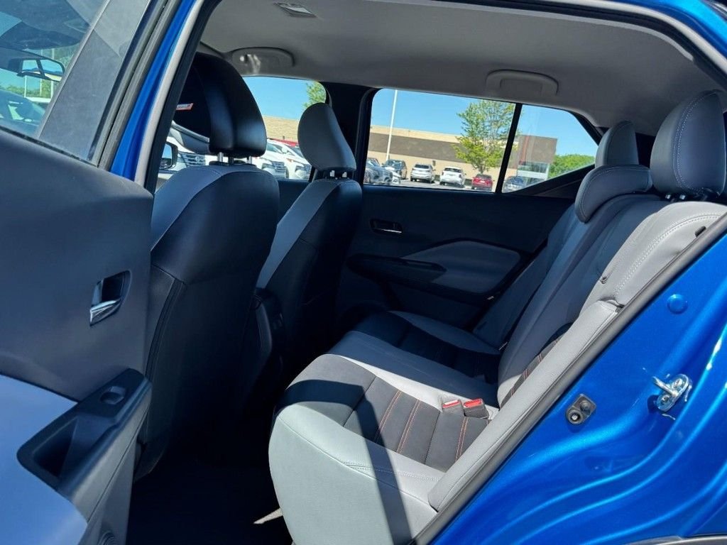 Used 2023 Blue Nissan SR image 10