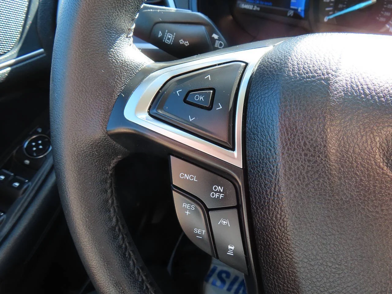 Used 2022 Atlas Blue Ford SEL AWD 4dr Crossover image 14