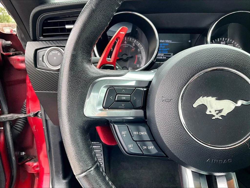 Used 2016 Red Ford V6 image 19