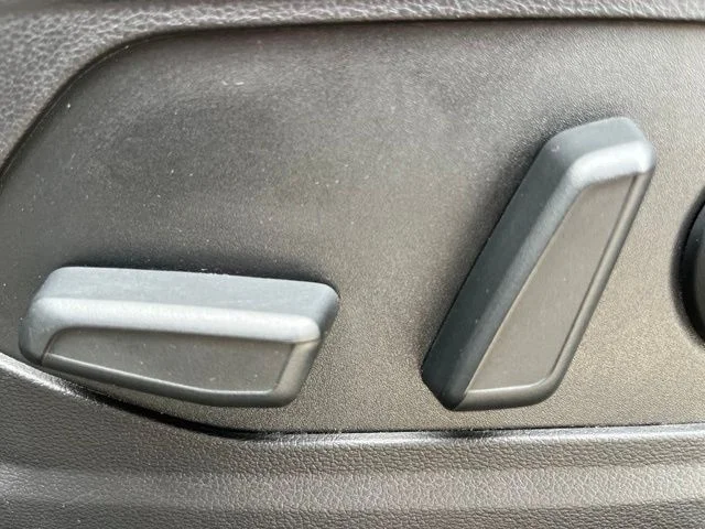 Used 2022 Gray Hyundai SEL image 14