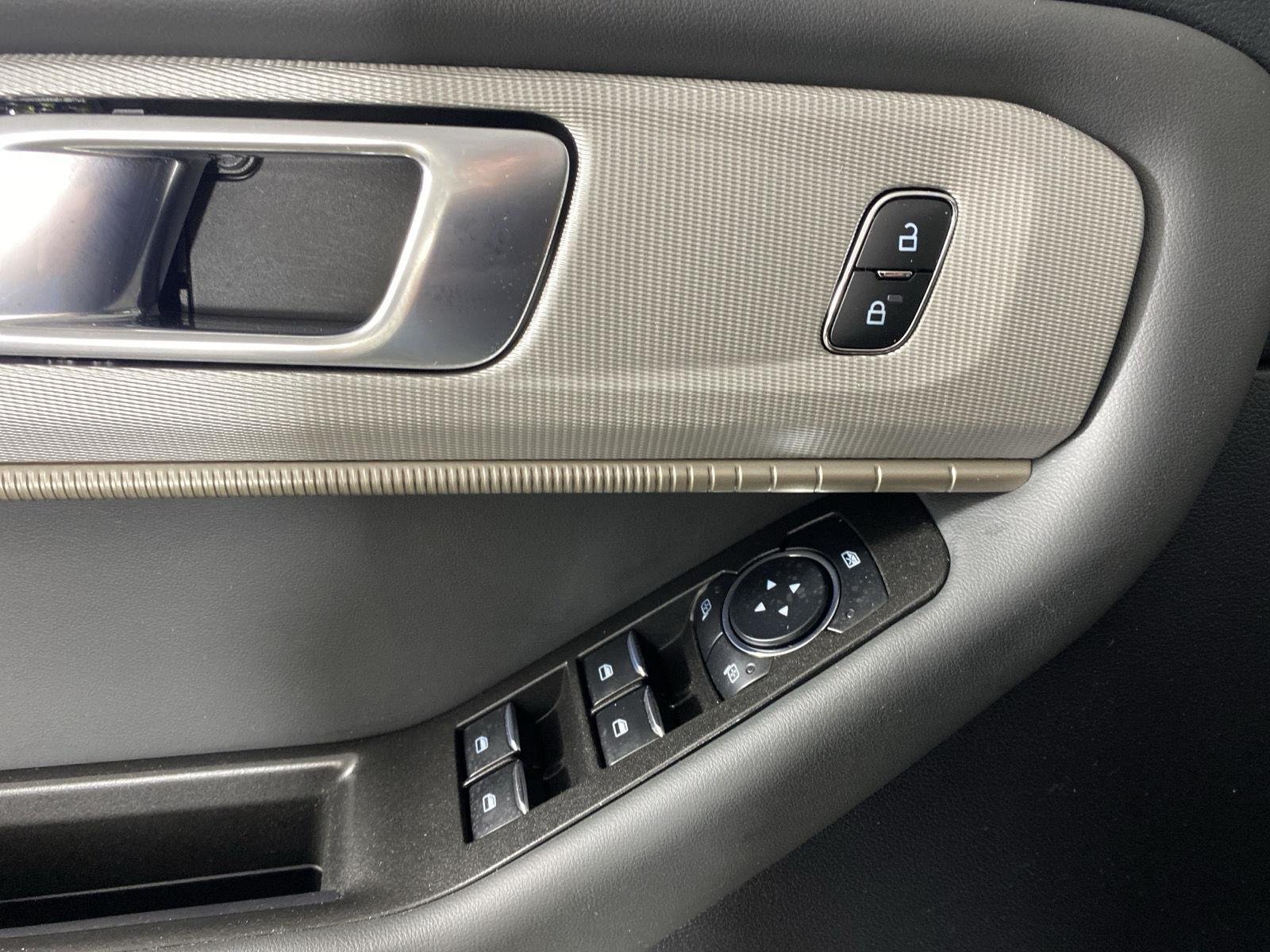 Used 2025 Vapor Blue Ford Active image 12