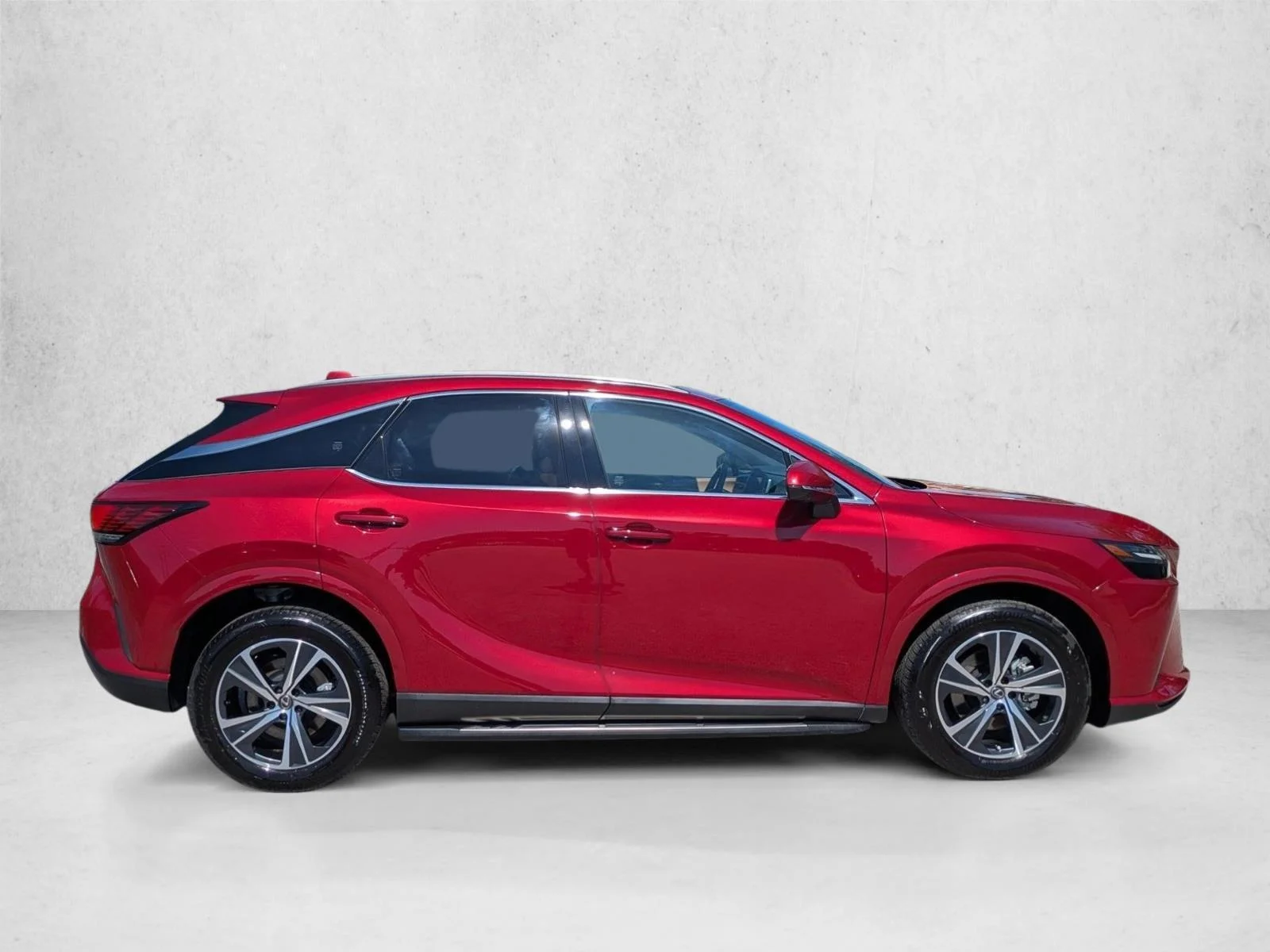 Certified Used 2025 Matador Red Mica Lexus PREMIUM image 4