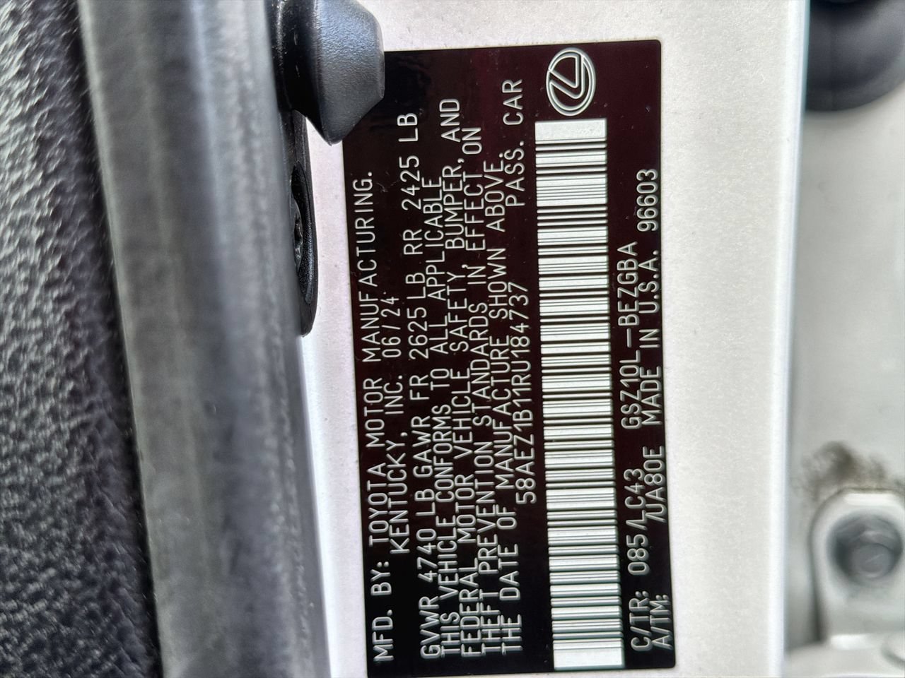 Used 2024 White Lexus Luxury image 29