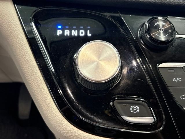 Used 2018 White Chrysler Limited image 31
