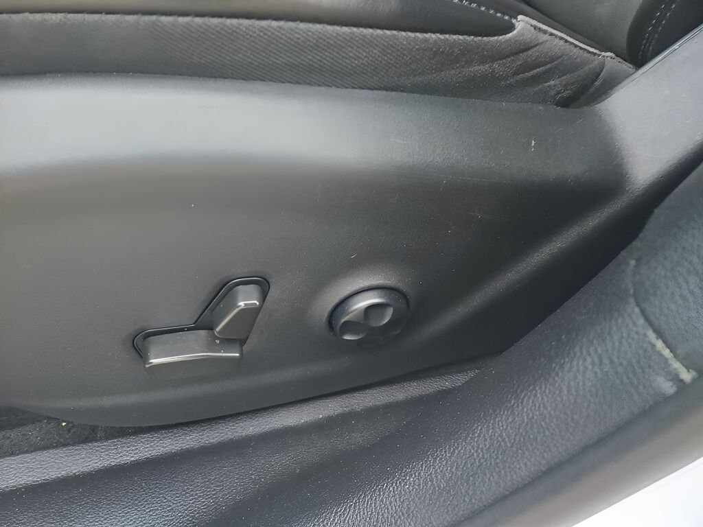 2021 Jeep Cherokee Altitude - Photo 15