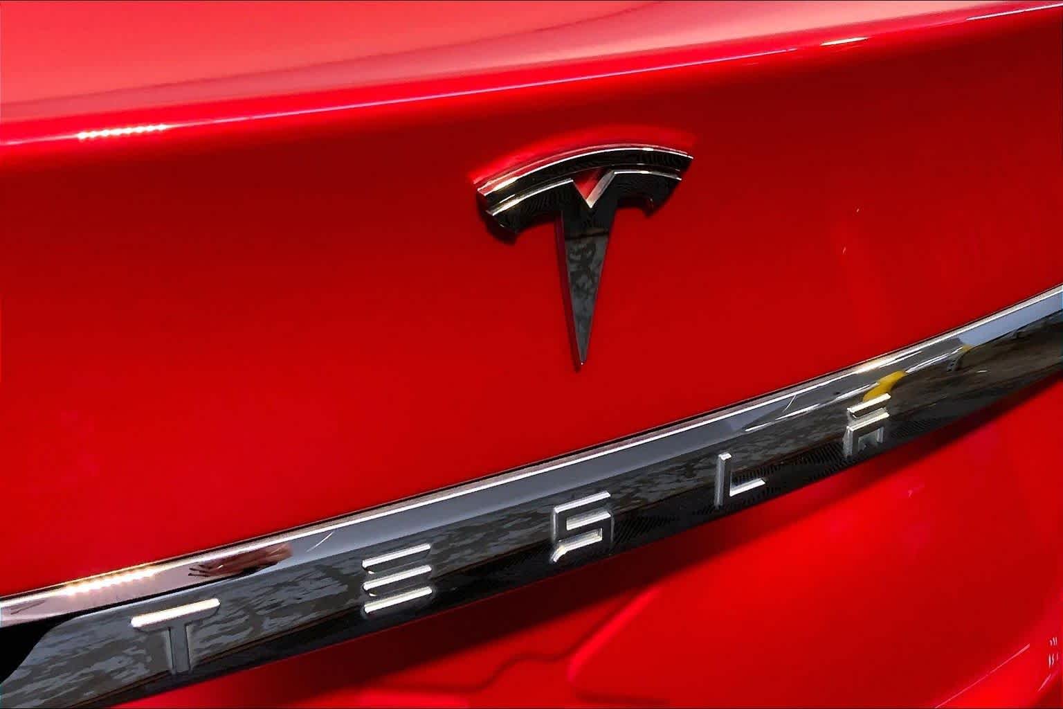 Used 2019 Red Multi-Coat Tesla 100D image 32