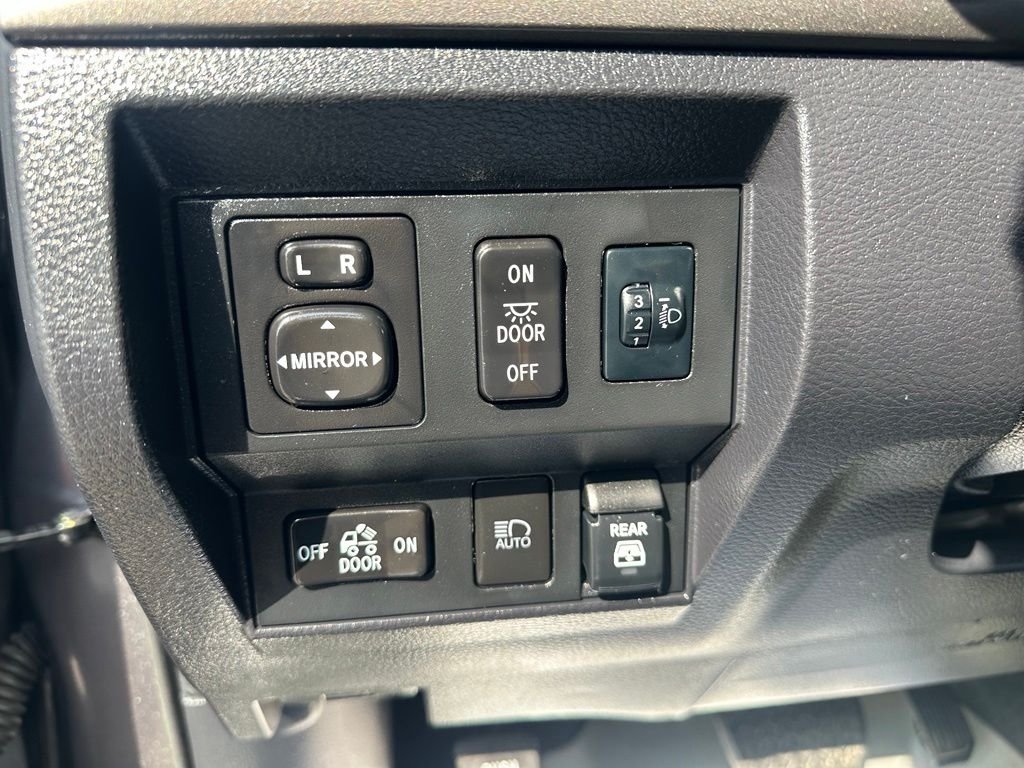 Used 2020 Gray Toyota SR5 image 15