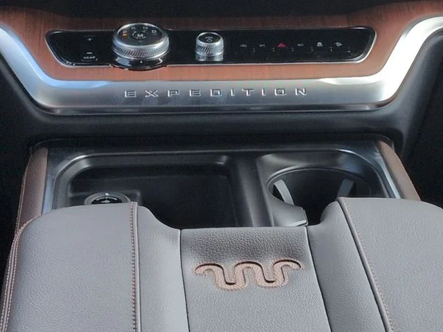 New 2026 Glacier Gray Metallic Tri-Coat Ford MAX King Ranch® image 19