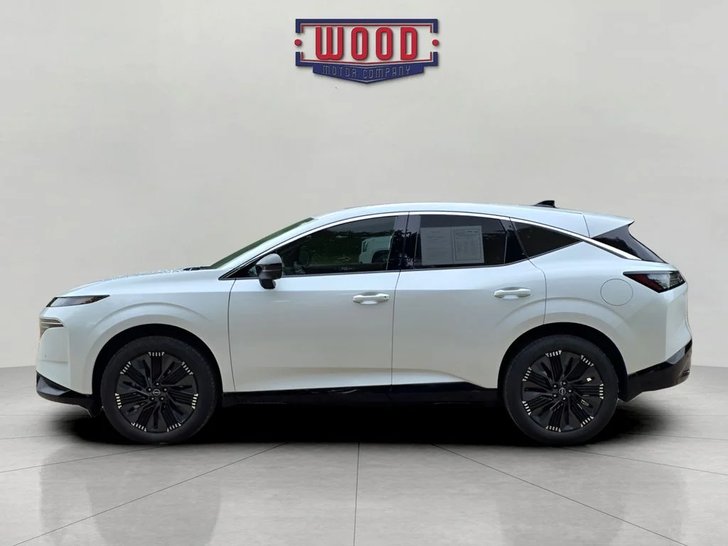 Used 2026 Everest White Pearl Tricoat Nissan Platinum image 4