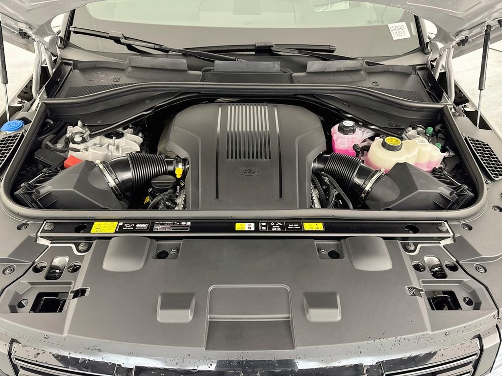 New 2026 Borasco Grey Land Rover Dynamic SE image 32