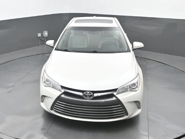 Used 2017 Blizzard Pearl Toyota XLE image 14
