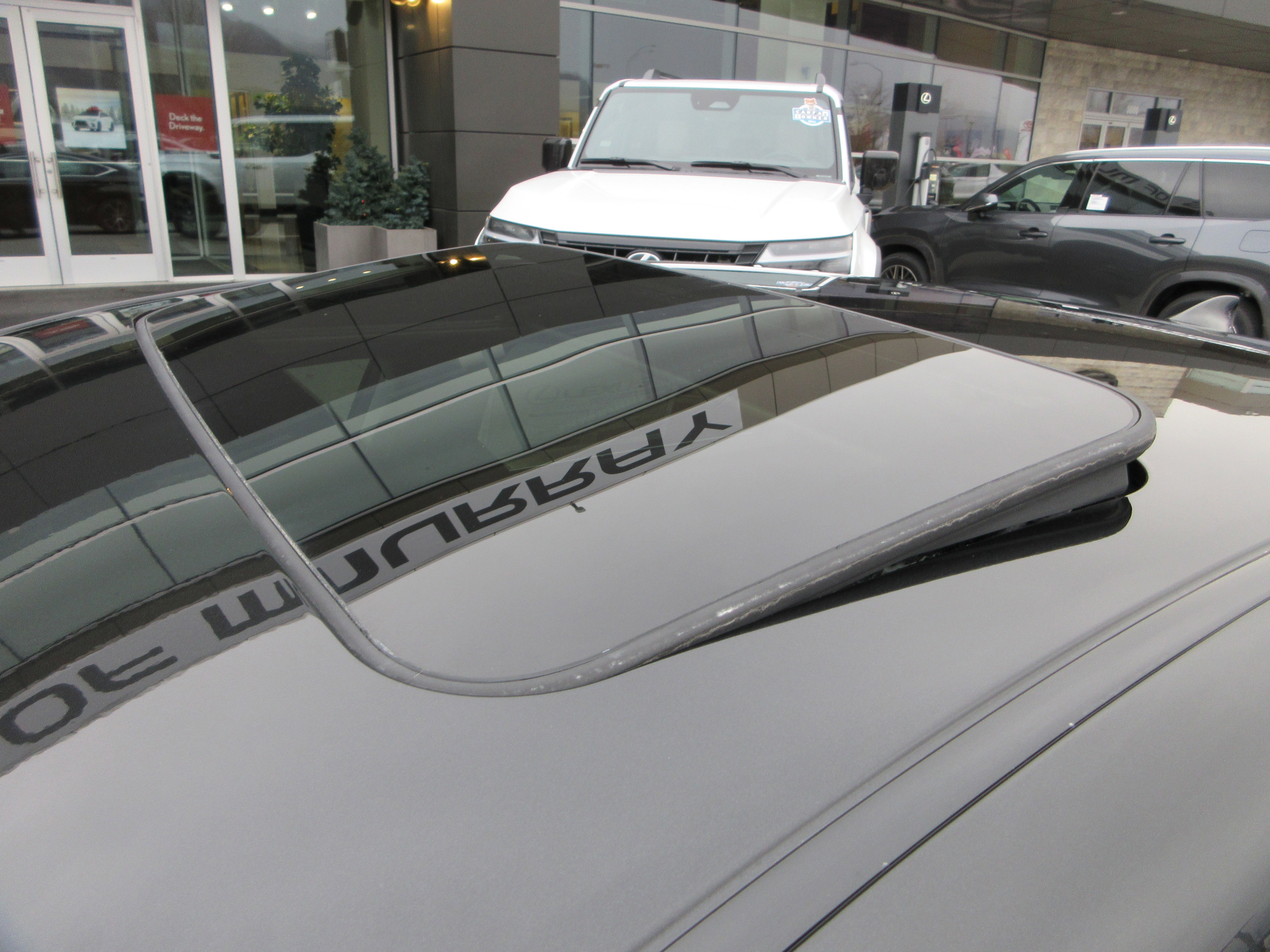 2025 Lexus ES 350 - Photo 16