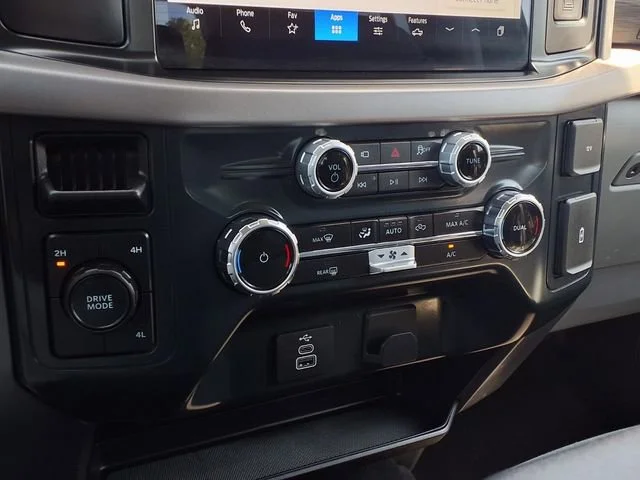 Used 2025  Ford XLT image 10