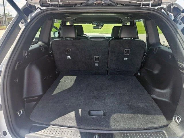 Used 2024 Silver Jeep Limited image 23