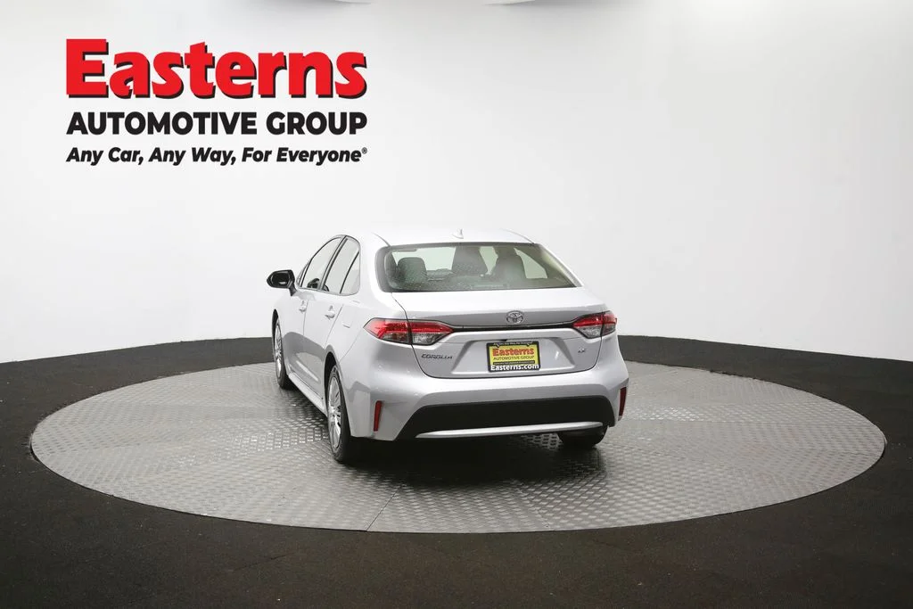 Used 2022 Silver Toyota LE image 35