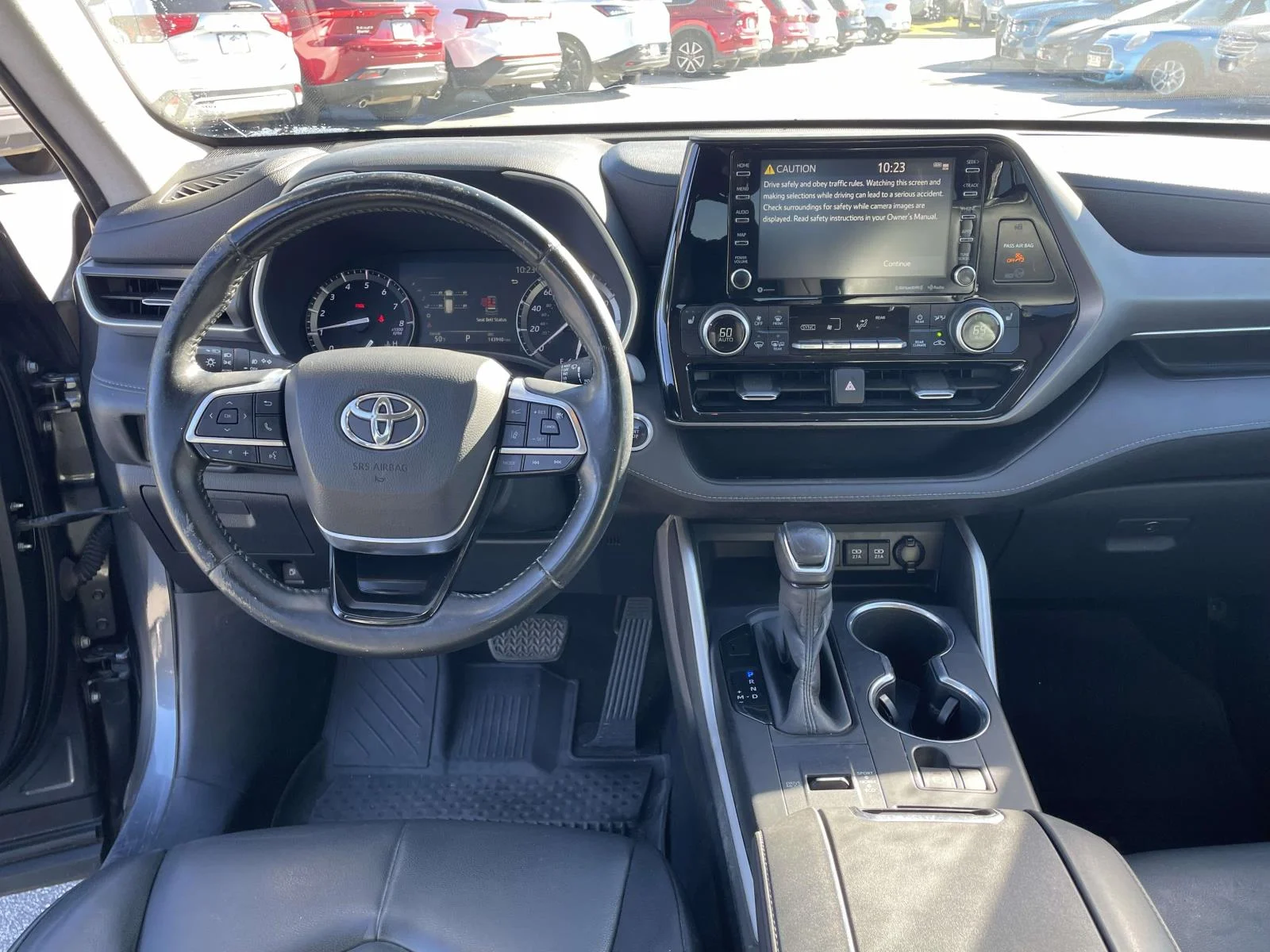 Used 2020 Magnetic Gray Metallic Toyota XLE image 4