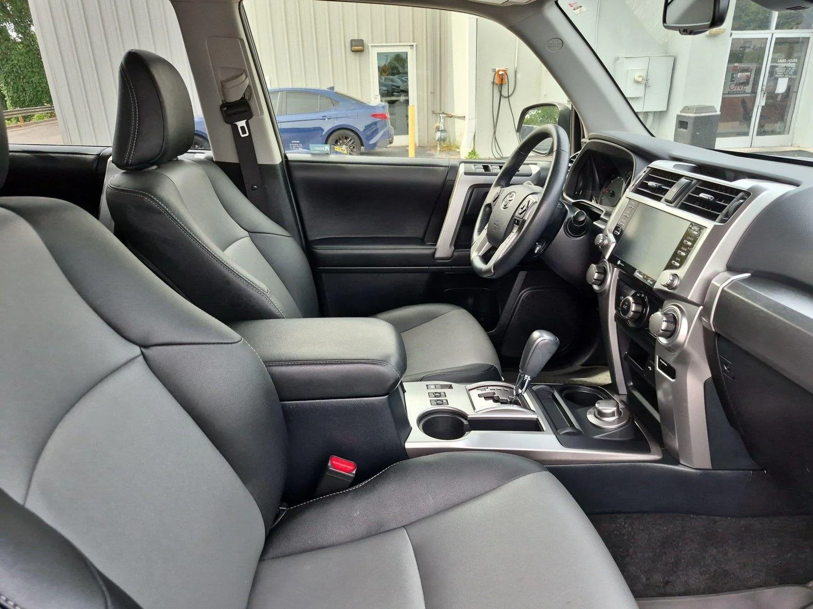 Used 2024 Underground Toyota SR5 Premium image 37