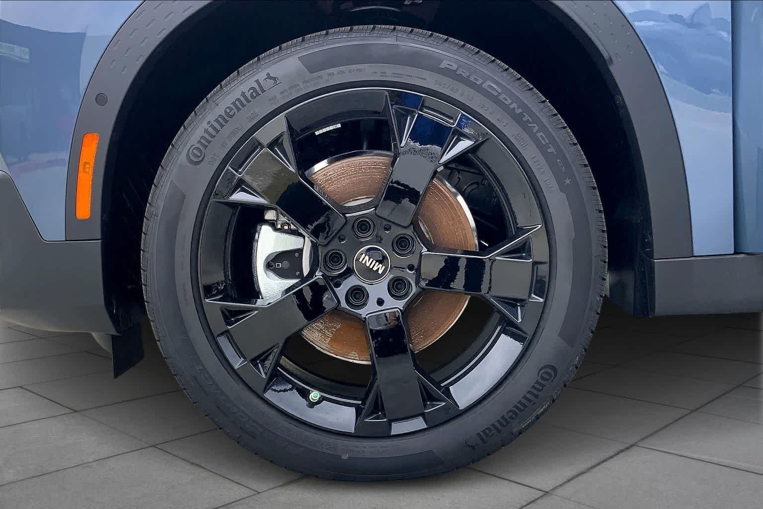 New 2026 Slate Blue Metallic MINI Signature Plus image 11