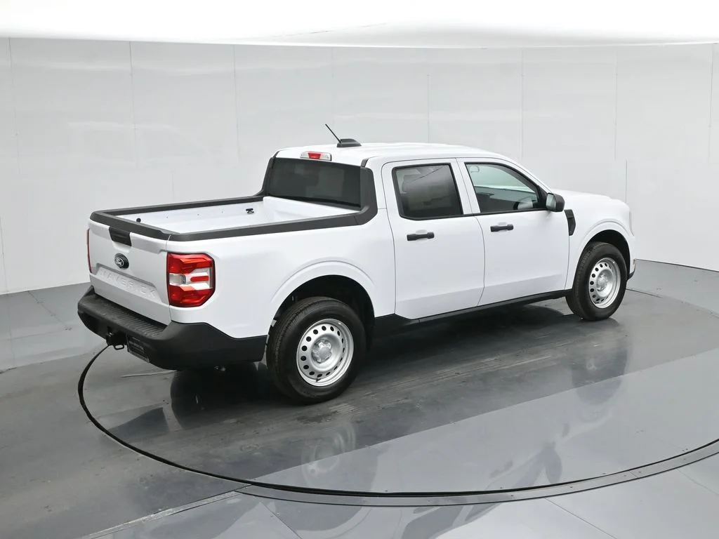 New 2026 Oxford White Ford XL image 37