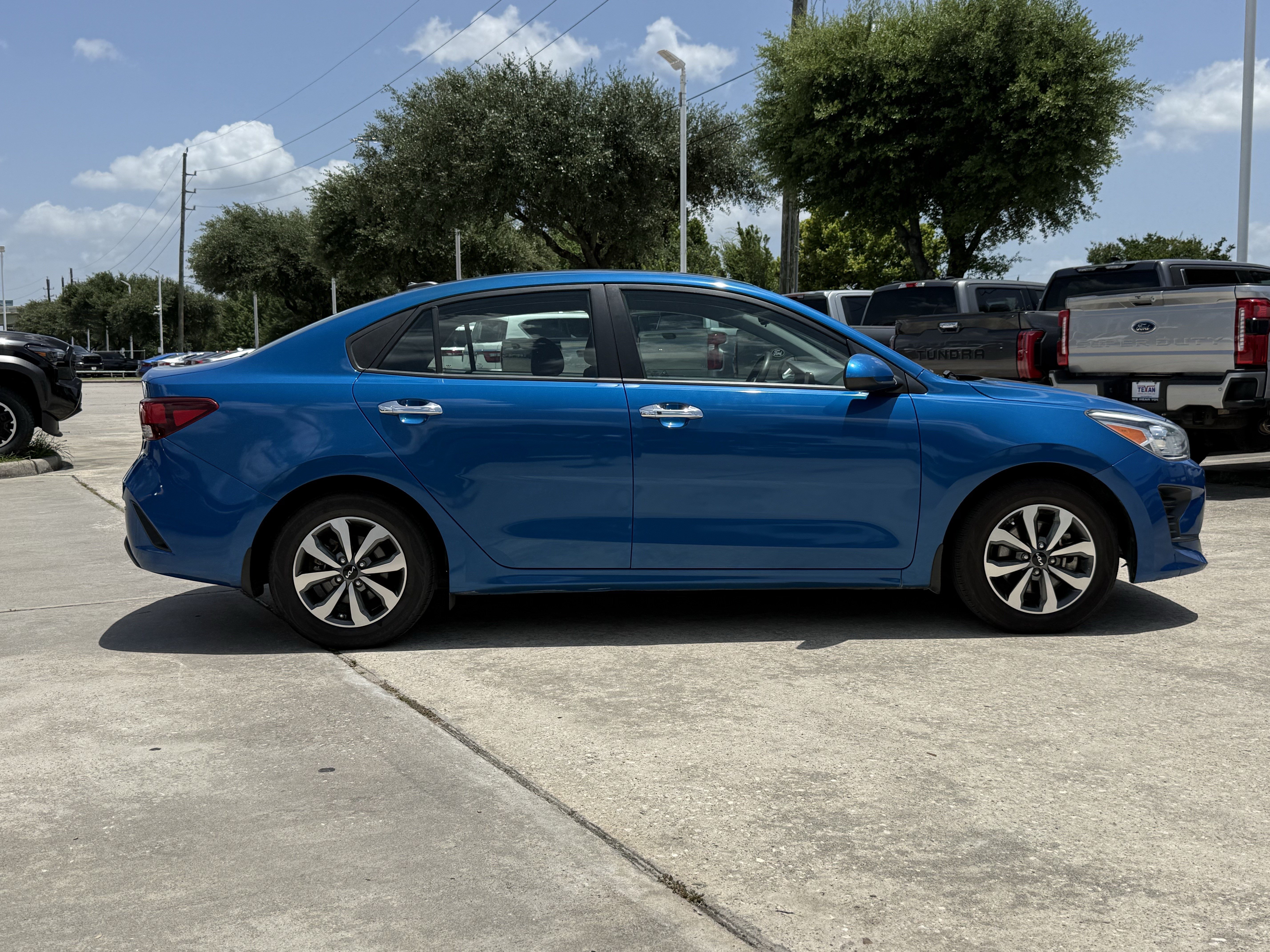 Used 2023 Sporty Blue Kia S image 3