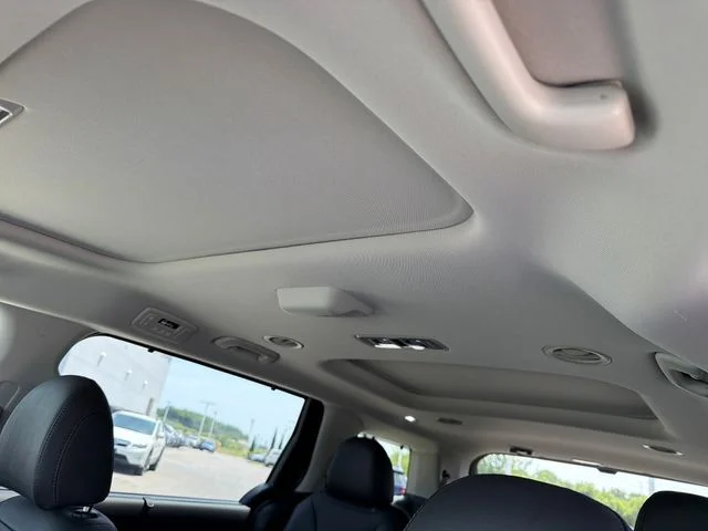 2027 Kia Carnival SX Prestige - Photo 15