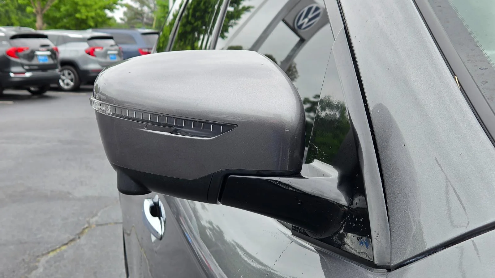 Used 2018 Gun Metallic Nissan Platinum image 12