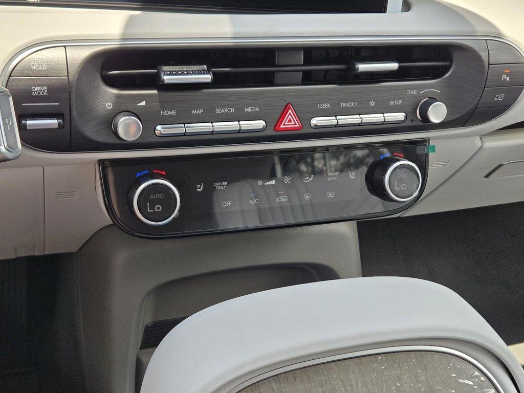 New 2026 White Hyundai Blue SEL 7P image 28