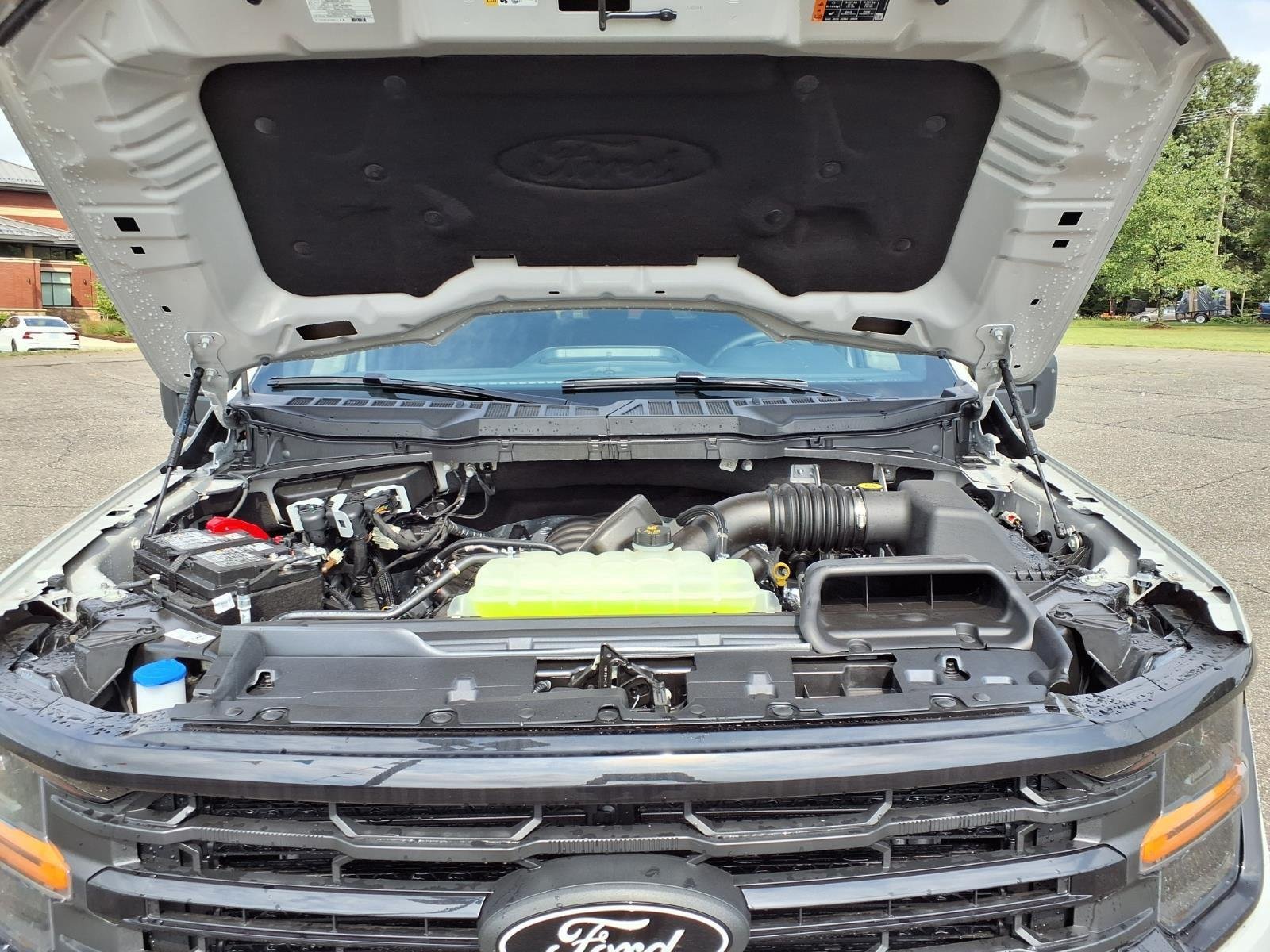 New 2026 Avalanche Ford XLT image 30