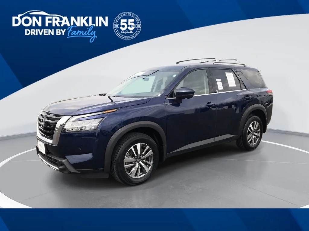 2023 Nissan Pathfinder SL